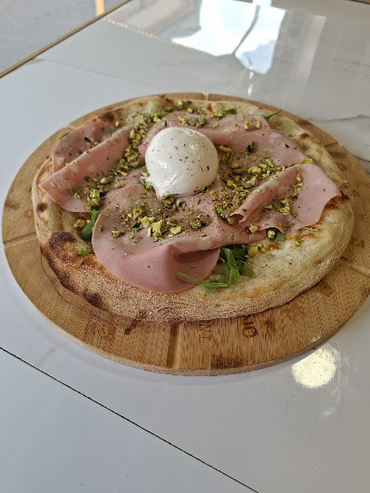 Pizza de MAMMA MIA Pizza 51 à Pouillon